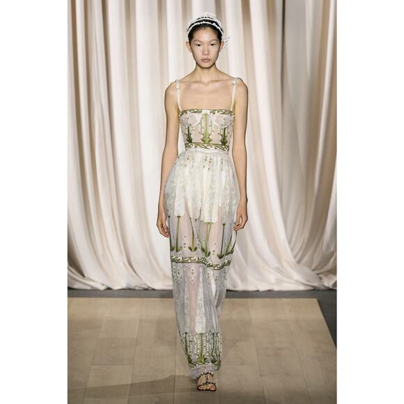Giambattista Valli Dresses & Skirts - Giambattista Valli Sleeveless Illusion Embroidered Lace Gown - S - White